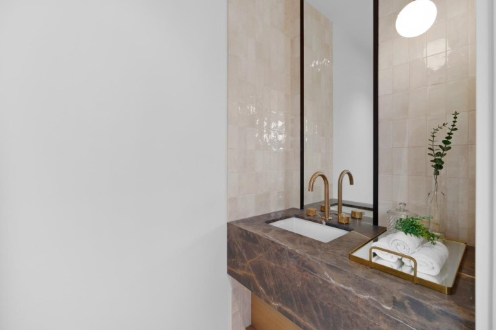 Photo 14 at 2505 W 37th Avenue, MacKenzie Heights, Vancouver West