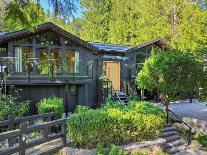 Photo 1 at 4645 Caulfeild Drive, Caulfeild, West Vancouver