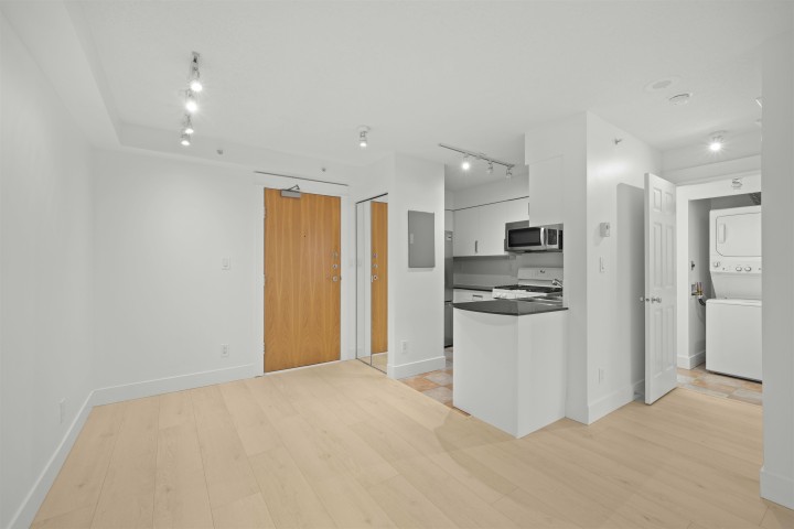 Photo 3 at 2501 - 63 Keefer Place, Downtown VW, Vancouver West