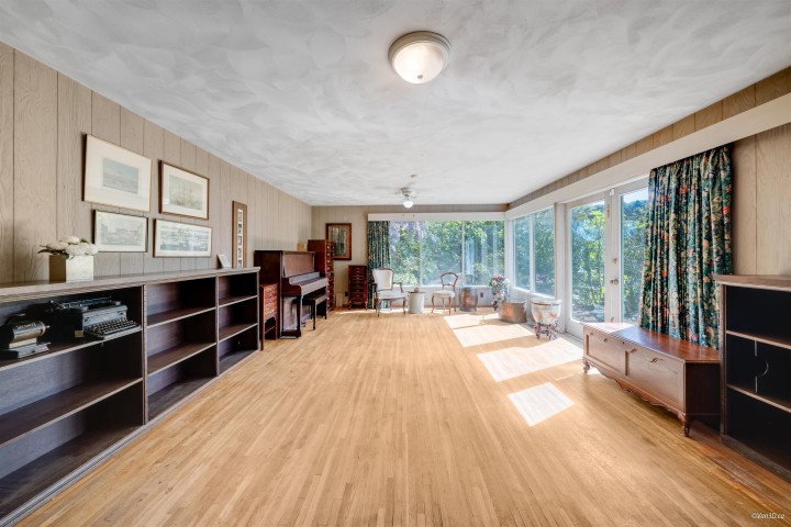 Photo 9 at 1752 Ottawa Place, Ambleside, West Vancouver