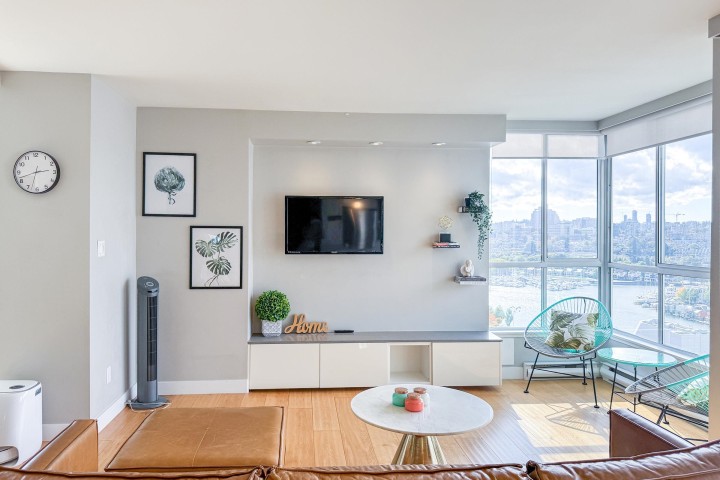 Photo 8 at 2207 - 1500 Howe Street, Yaletown, Vancouver West