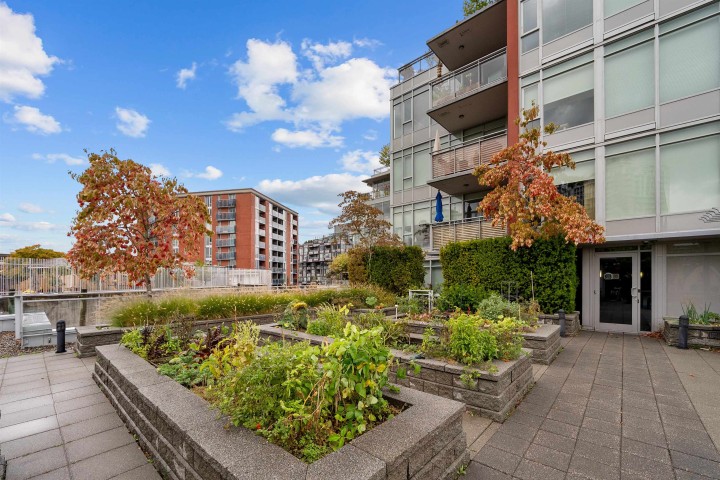 Photo 28 at 2389 Scotia Street, Mount Pleasant VE, Vancouver East