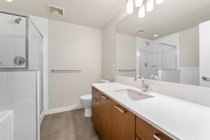 Photo 15 at 2389 Scotia Street, Mount Pleasant VE, Vancouver East