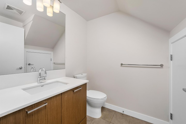 Photo 21 at 2389 Scotia Street, Mount Pleasant VE, Vancouver East