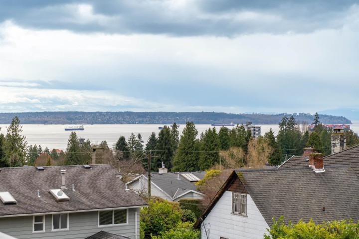 Photo 1 at 1410 Mathers Avenue, Ambleside, West Vancouver