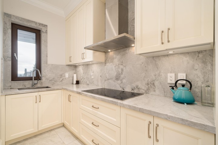 Photo 14 at 1410 Mathers Avenue, Ambleside, West Vancouver