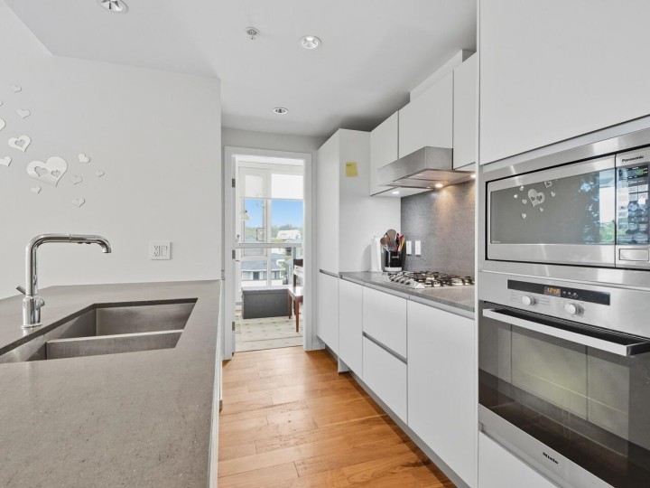 Photo 2 at 702 - 8488 Cornish Street, S.W. Marine, Vancouver West