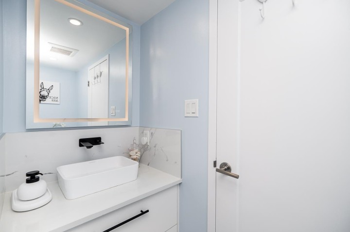 Photo 16 at 1402 - 1625 Hornby Street, Yaletown, Vancouver West