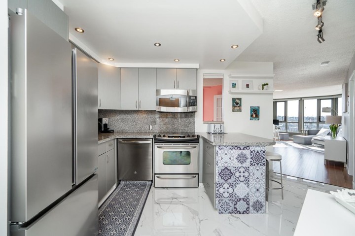 Photo 8 at 1402 - 1625 Hornby Street, Yaletown, Vancouver West