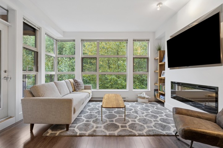 Photo 4 at 406 - 3606 Aldercrest Drive, Roche Point, North Vancouver