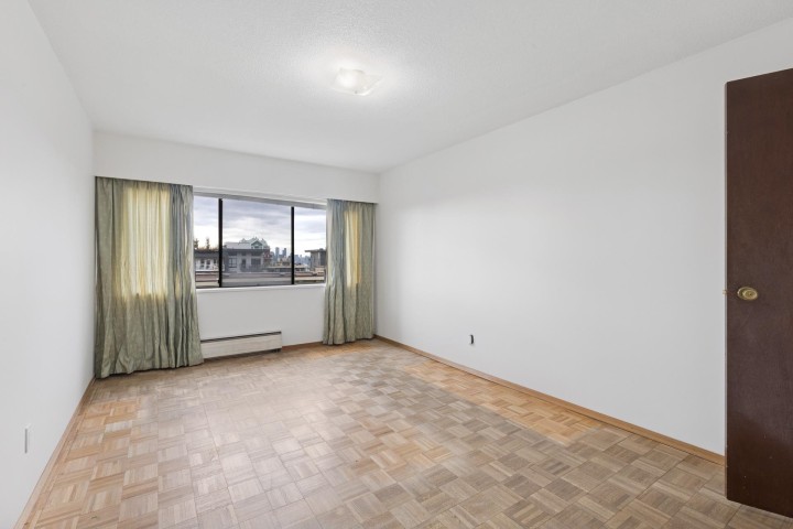 Photo 10 at 211 - 155 E 5th Street, Lower Lonsdale, North Vancouver