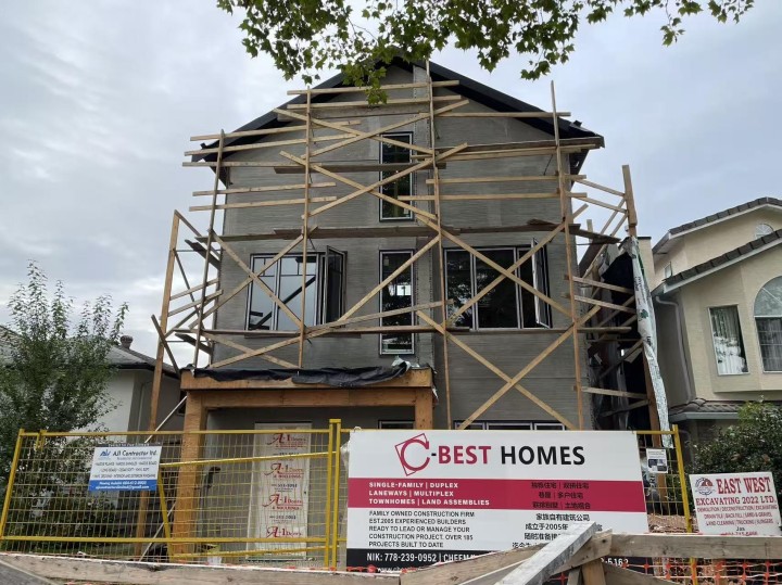 Photo 1 at 3015 E 19th Avenue, Renfrew Heights, Vancouver East