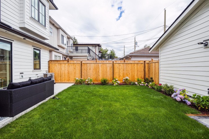 Photo 34 at 2 - 250 E 39th Avenue, Main, Vancouver East