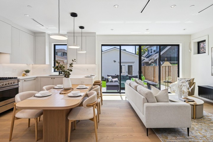 Photo 10 at 2 - 250 E 39th Avenue, Main, Vancouver East