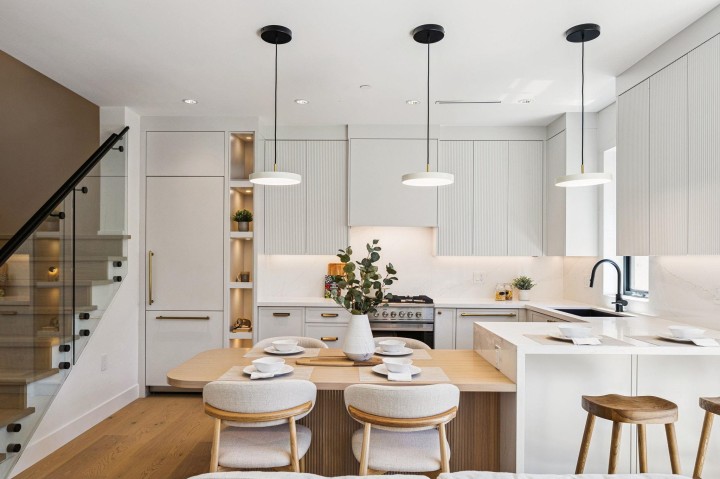 Photo 14 at 2 - 250 E 39th Avenue, Main, Vancouver East