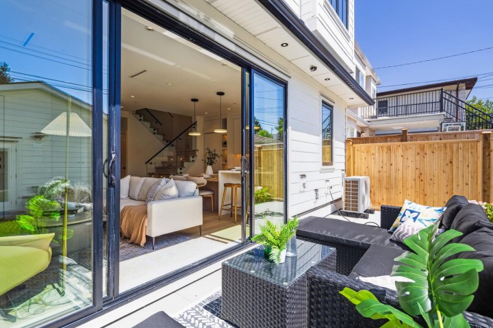 Photo 37 at 2 - 250 E 39th Avenue, Main, Vancouver East