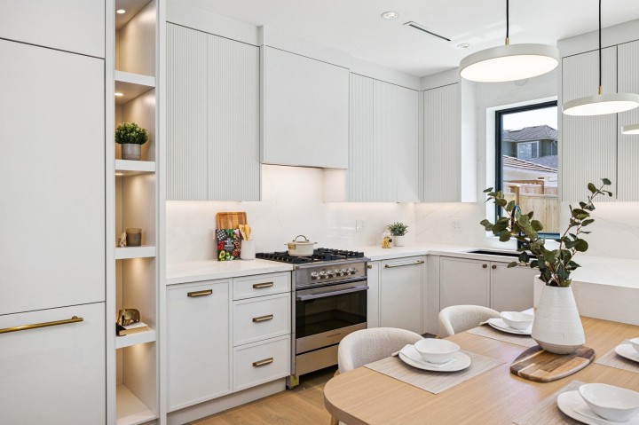 Photo 8 at 2 - 250 E 39th Avenue, Main, Vancouver East