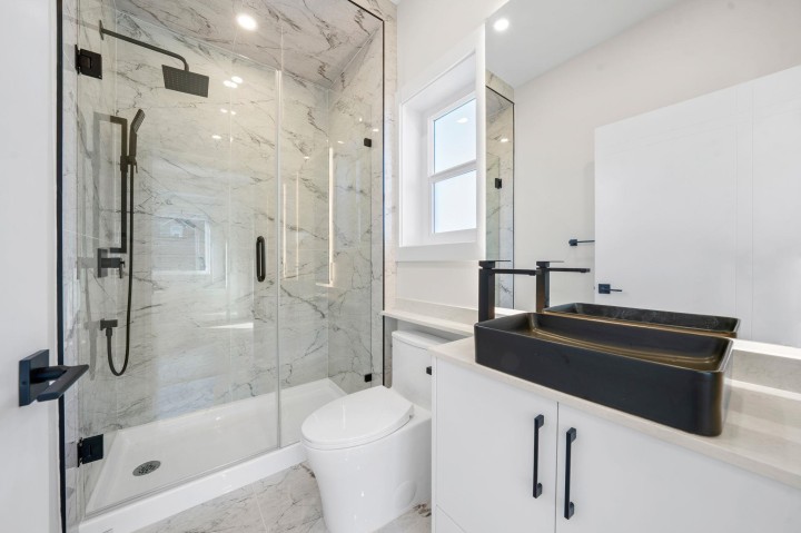 Photo 32 at 4318 Nanaimo Street, Collingwood VE, Vancouver East