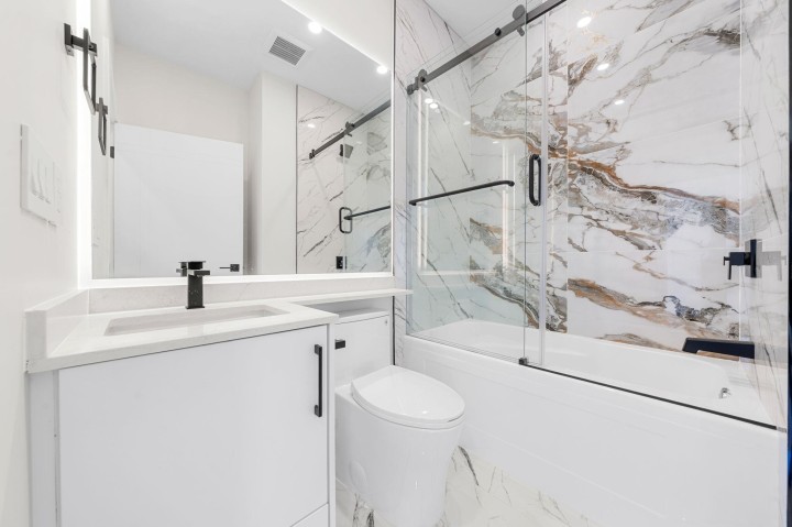 Photo 24 at 4318 Nanaimo Street, Collingwood VE, Vancouver East