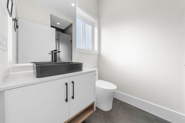 Photo 33 at 4318 Nanaimo Street, Collingwood VE, Vancouver East