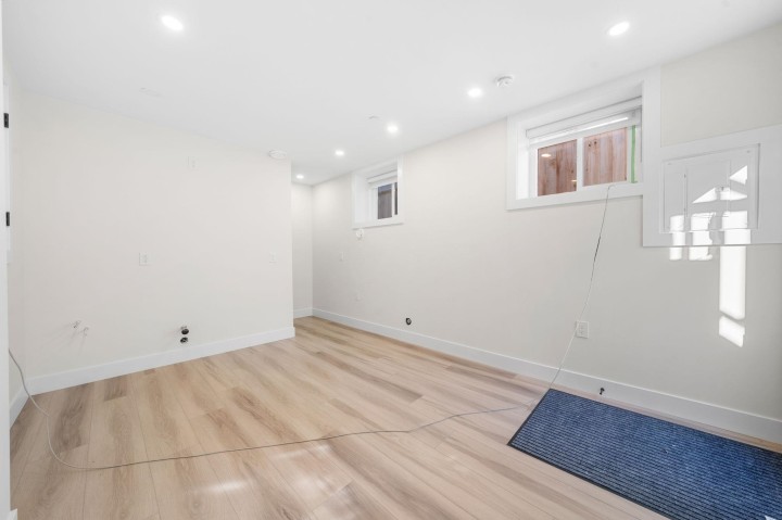 Photo 18 at 4318 Nanaimo Street, Collingwood VE, Vancouver East