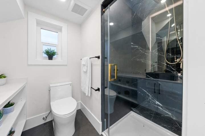 Photo 23 at 4320 Nanaimo Street, Collingwood VE, Vancouver East