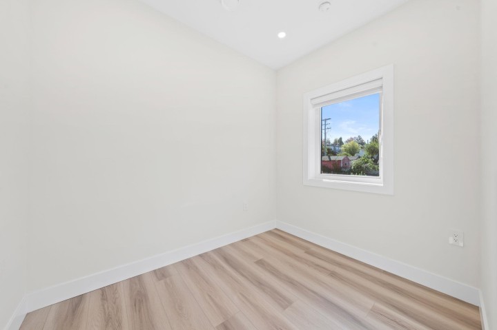 Photo 27 at 4320 Nanaimo Street, Collingwood VE, Vancouver East