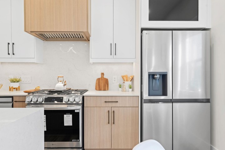 Photo 17 at 4320 Nanaimo Street, Collingwood VE, Vancouver East