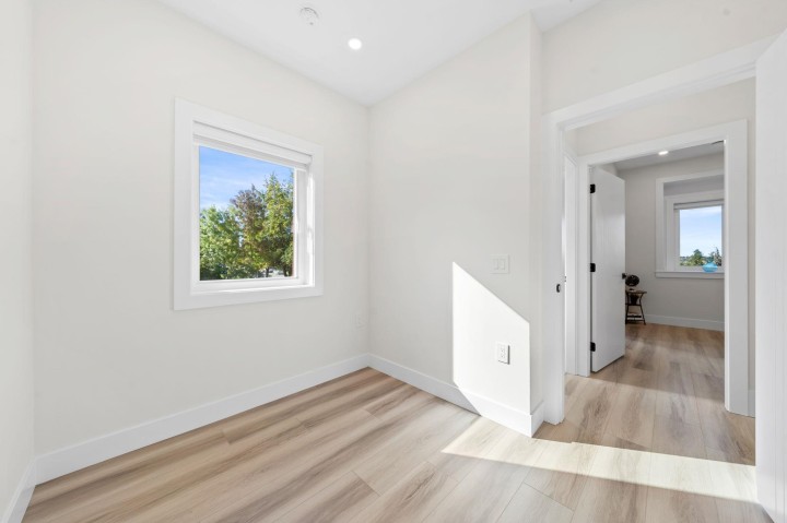 Photo 28 at 4320 Nanaimo Street, Collingwood VE, Vancouver East