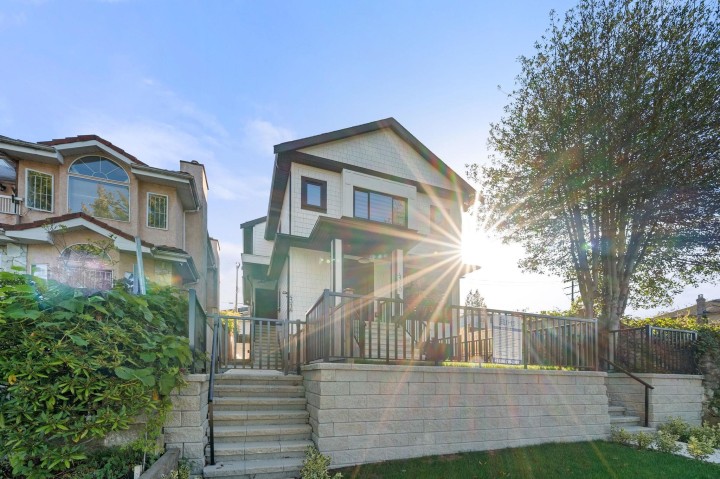 Photo 34 at 4320 Nanaimo Street, Collingwood VE, Vancouver East