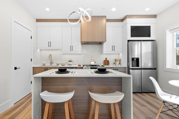 Photo 10 at 4320 Nanaimo Street, Collingwood VE, Vancouver East