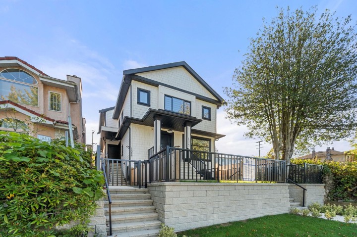 Photo 33 at 4320 Nanaimo Street, Collingwood VE, Vancouver East