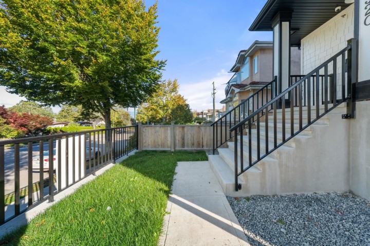 Photo 37 at 4320 Nanaimo Street, Collingwood VE, Vancouver East