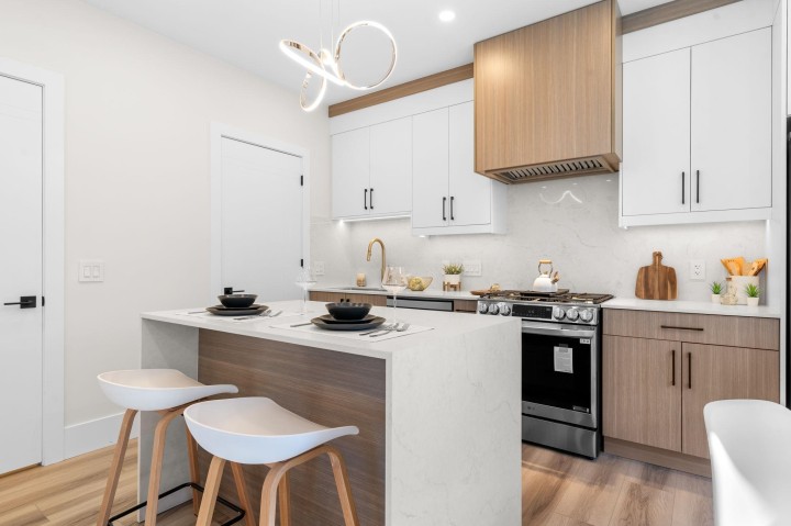 Photo 11 at 4320 Nanaimo Street, Collingwood VE, Vancouver East