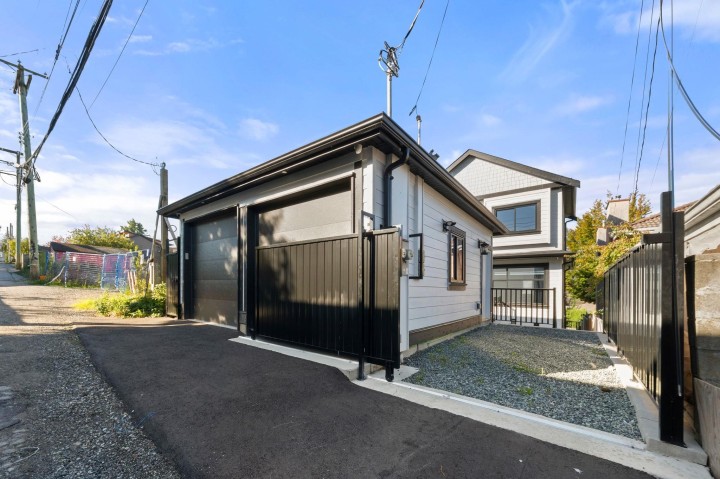 Photo 40 at 4320 Nanaimo Street, Collingwood VE, Vancouver East