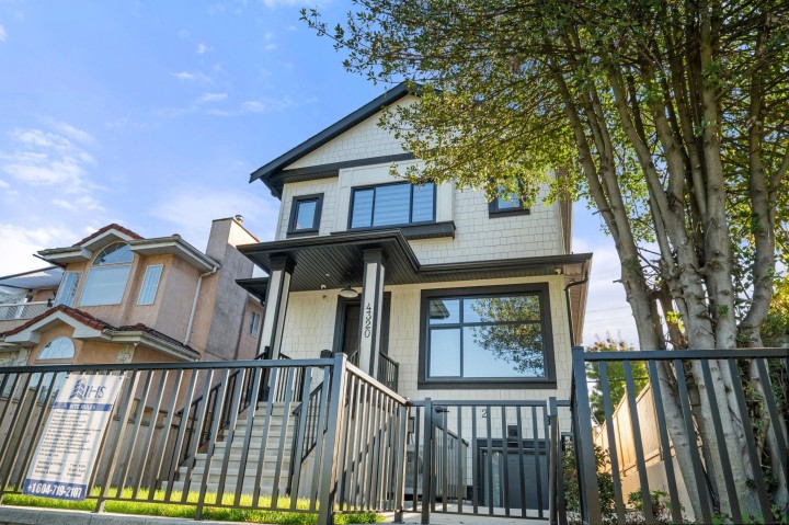 Photo 35 at 4320 Nanaimo Street, Collingwood VE, Vancouver East