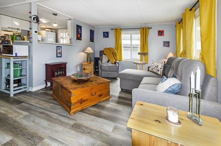 Photo 2 at 286 Tyee Drive, Park Royal, West Vancouver