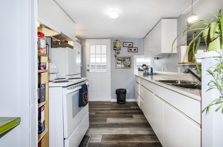 Photo 5 at 286 Tyee Drive, Park Royal, West Vancouver