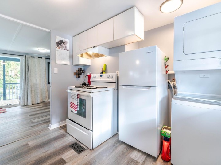 Photo 10 at 286 Tyee Drive, Park Royal, West Vancouver