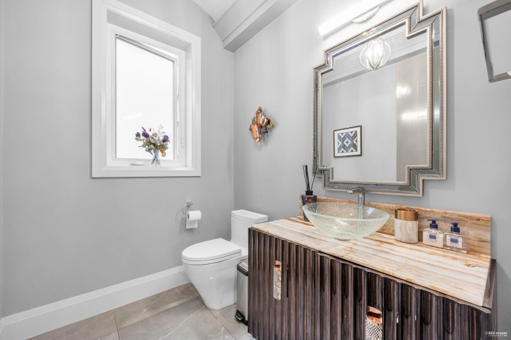 Photo 9 at 3125 W 34th Avenue, MacKenzie Heights, Vancouver West