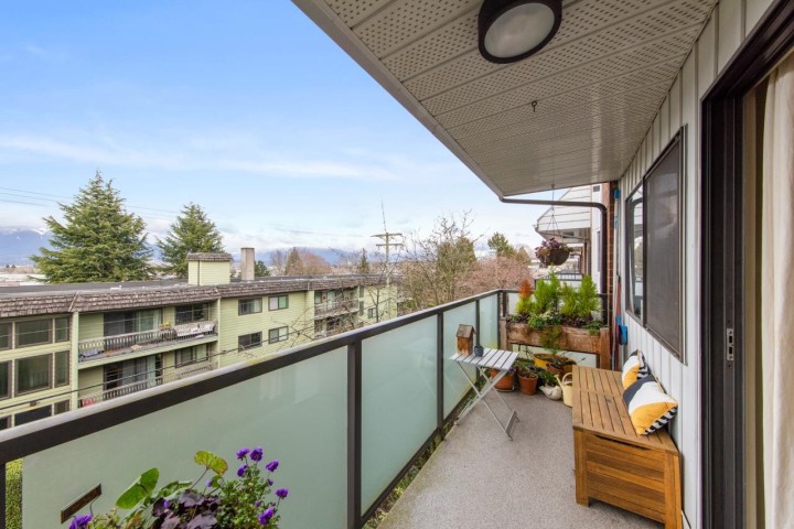 Photo 12 at 314 - 665 E 6th Avenue, Mount Pleasant VE, Vancouver East