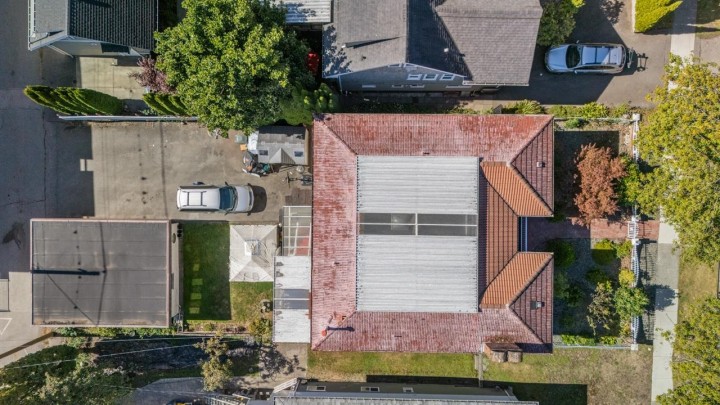 Photo 2 at 2472 E 12th Avenue, Renfrew Heights, Vancouver East