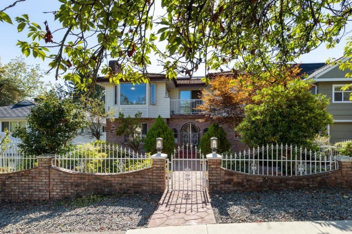 Photo 1 at 2472 E 12th Avenue, Renfrew Heights, Vancouver East