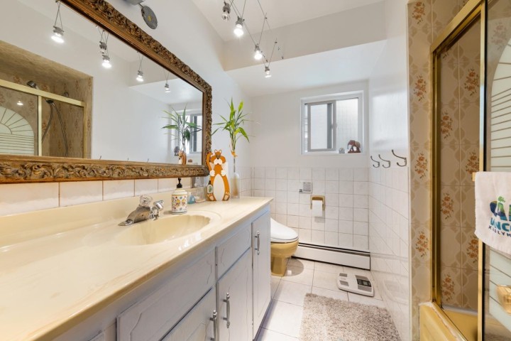 Photo 20 at 2472 E 12th Avenue, Renfrew Heights, Vancouver East