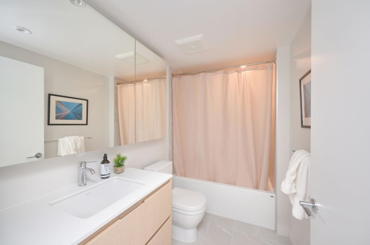 Photo 18 at 1701 - 1500 Fern Street, Lynnmour, North Vancouver