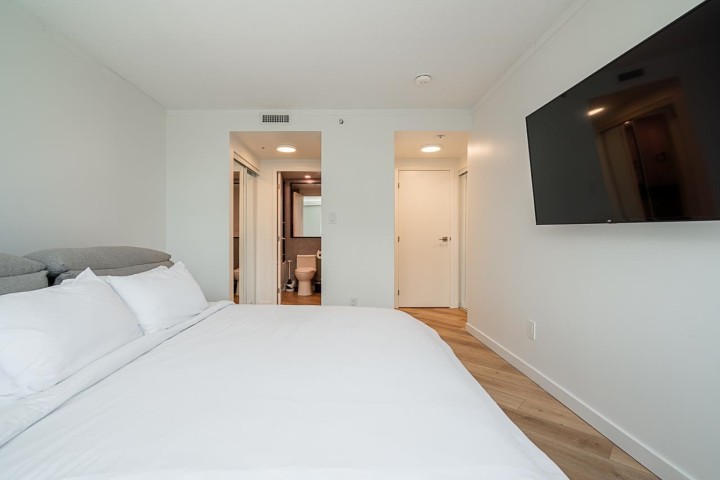 Photo 10 at 1201 - 1050 Burrard Street, Downtown VW, Vancouver West