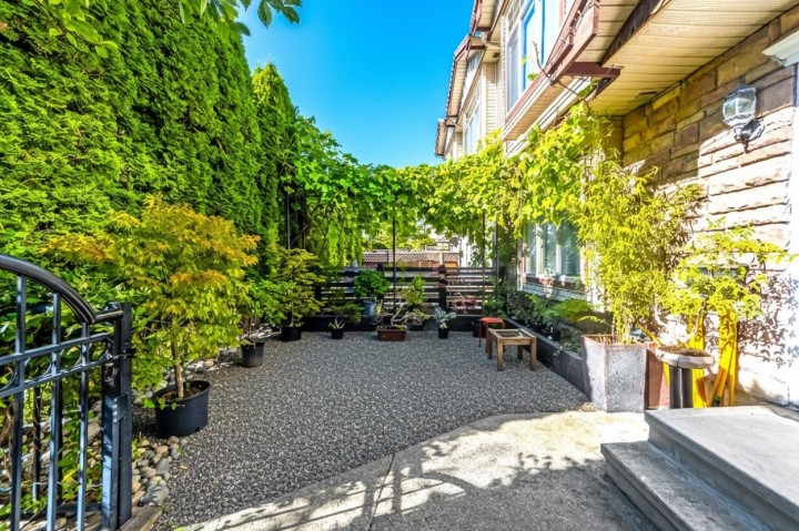 Photo 2 at 7778 Main Street, South Vancouver, Vancouver East