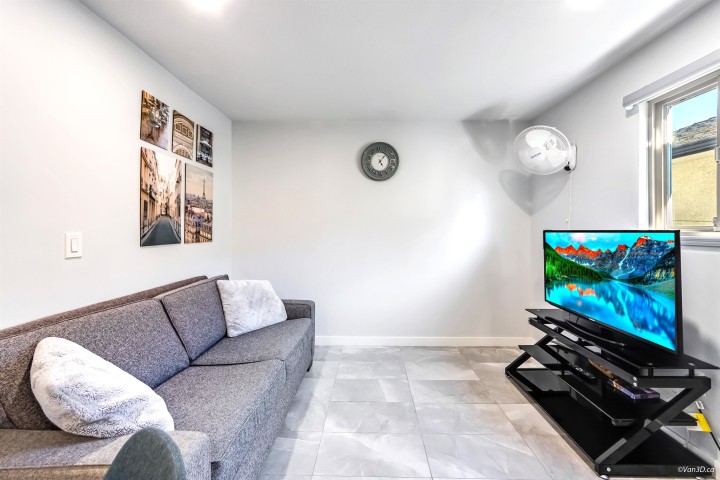 Photo 17 at 7778 Main Street, South Vancouver, Vancouver East