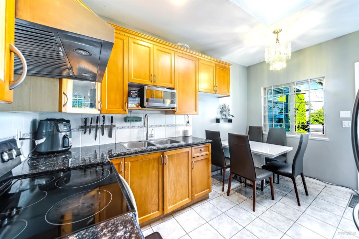 Photo 10 at 7778 Main Street, South Vancouver, Vancouver East