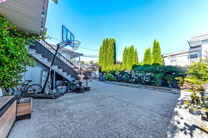 Photo 31 at 7778 Main Street, South Vancouver, Vancouver East